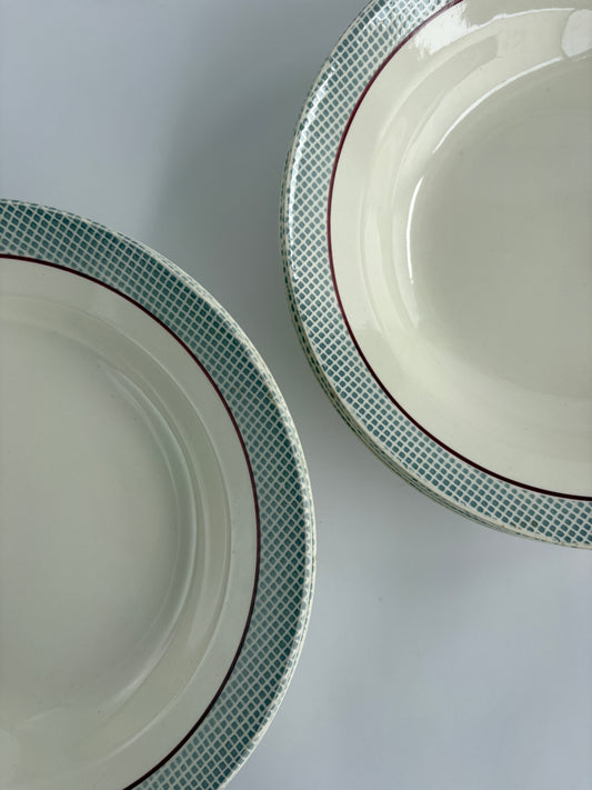 Set of 10 plates and 2 serving dishes