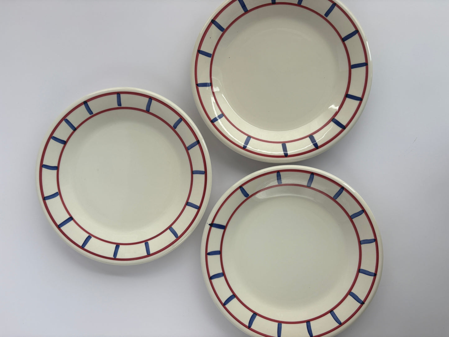 Set of 3 large dinner plates