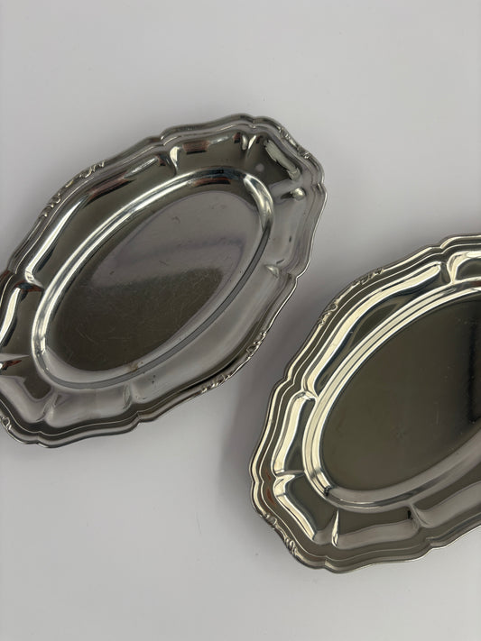 Set of 2 small silver serving plates