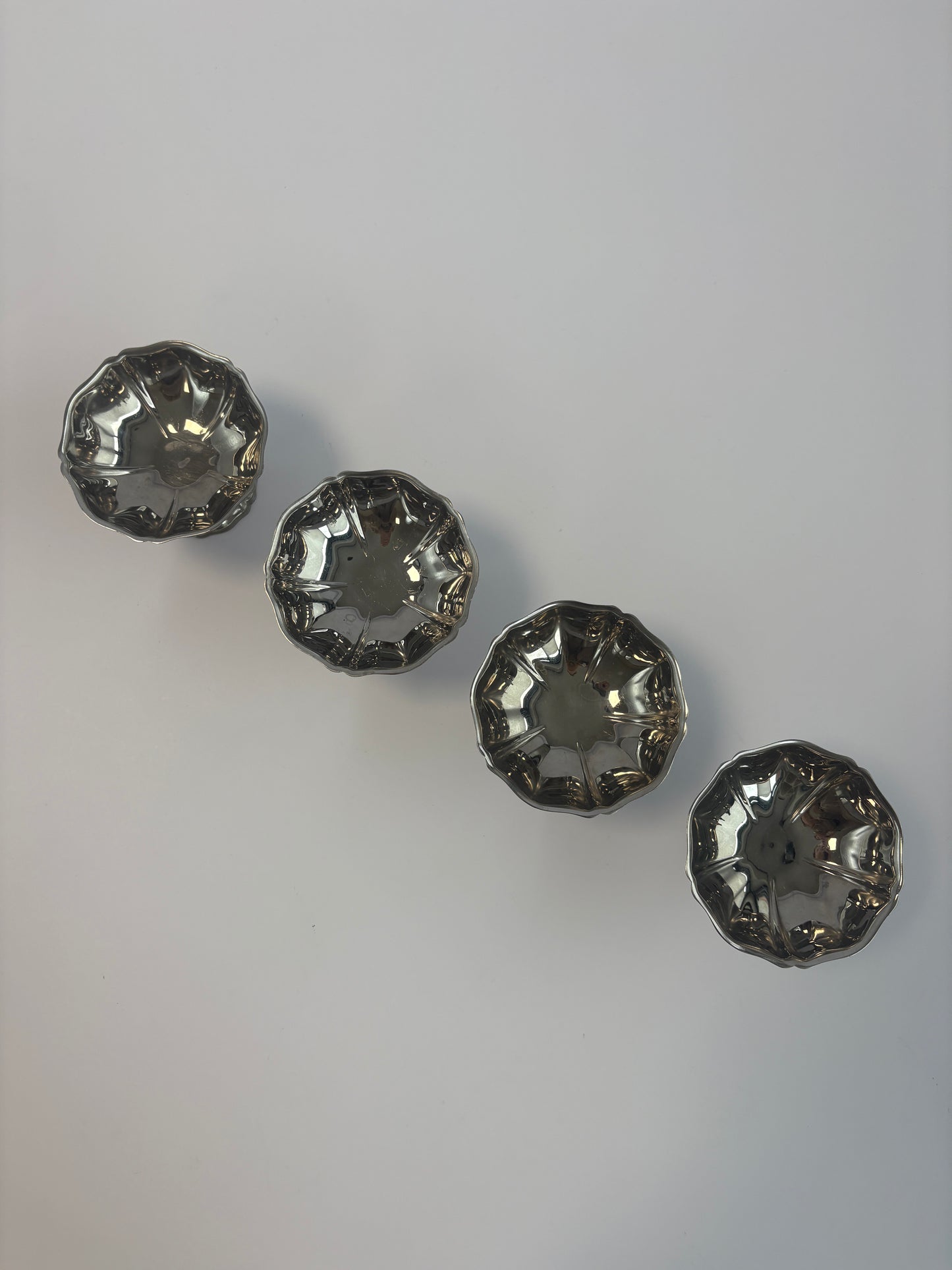 Set of 4 silver coupes