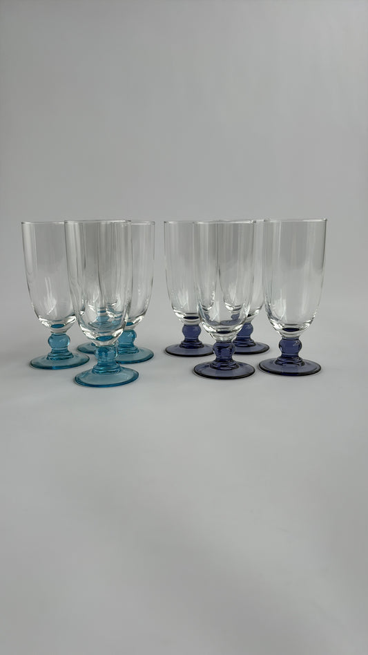 Set of 8 champagne glasses with coloured stem