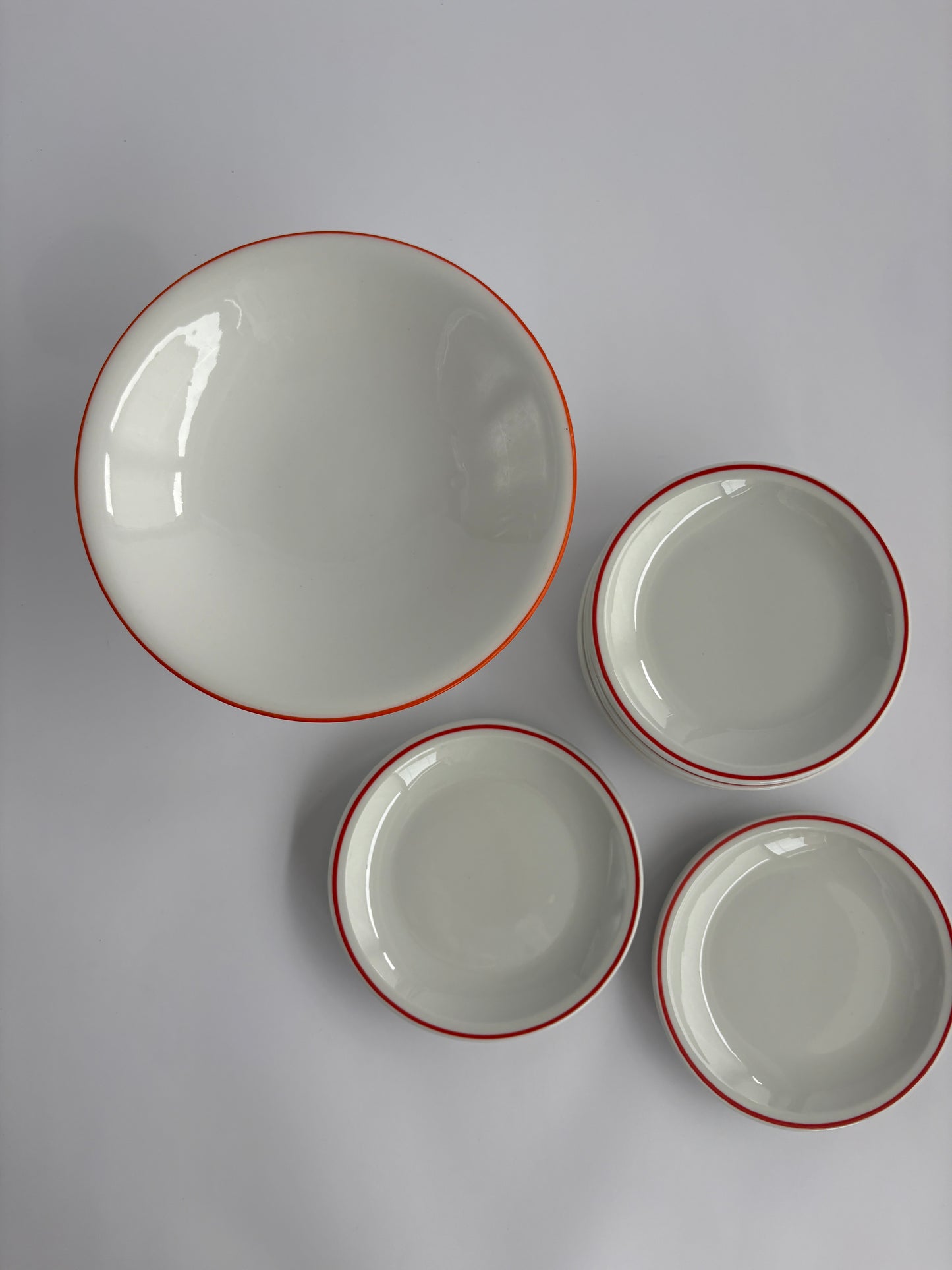 Set of 9 dessert plates with pedestal serving bowl