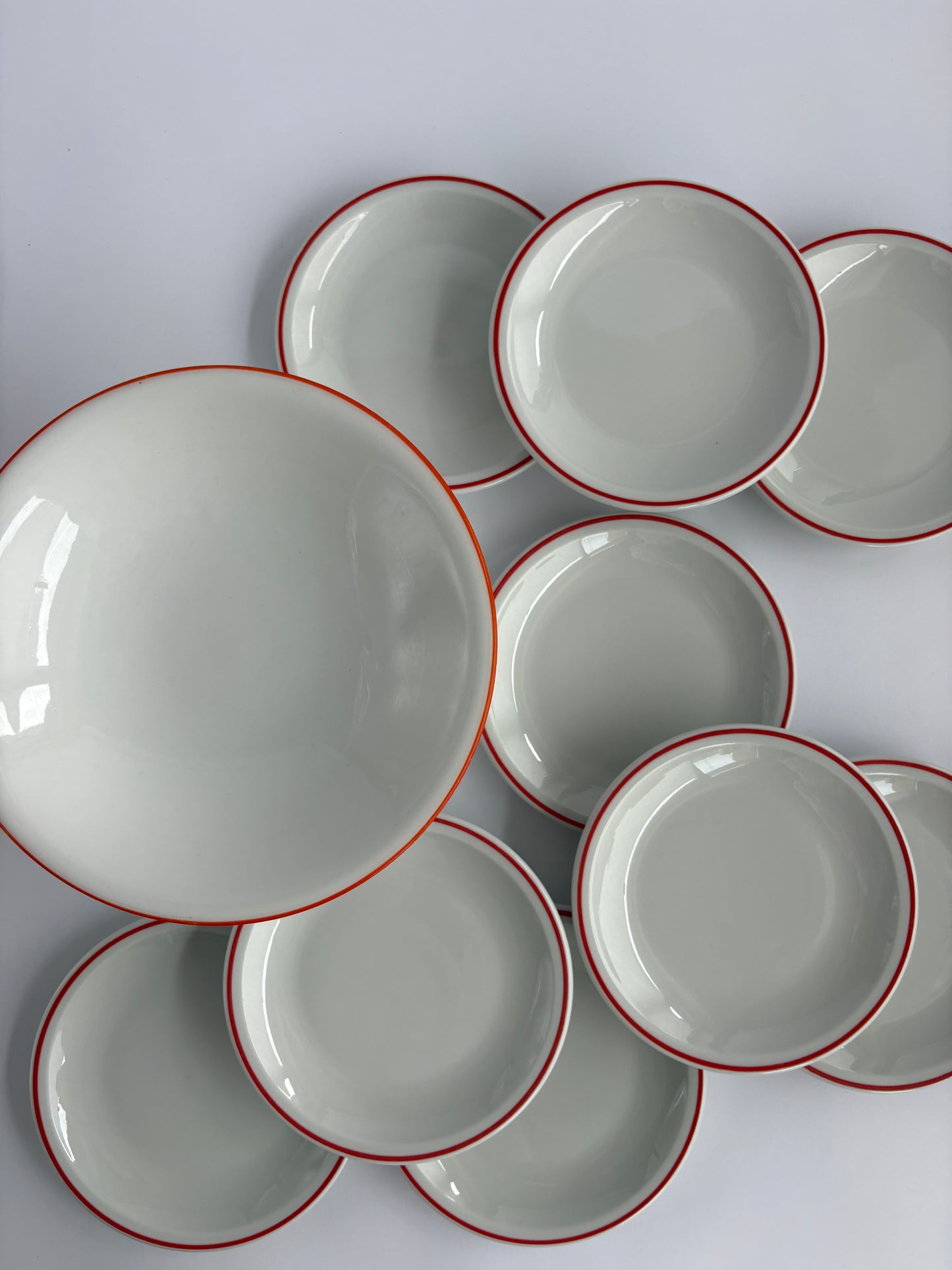 Set of 9 dessert plates with pedestal serving bowl
