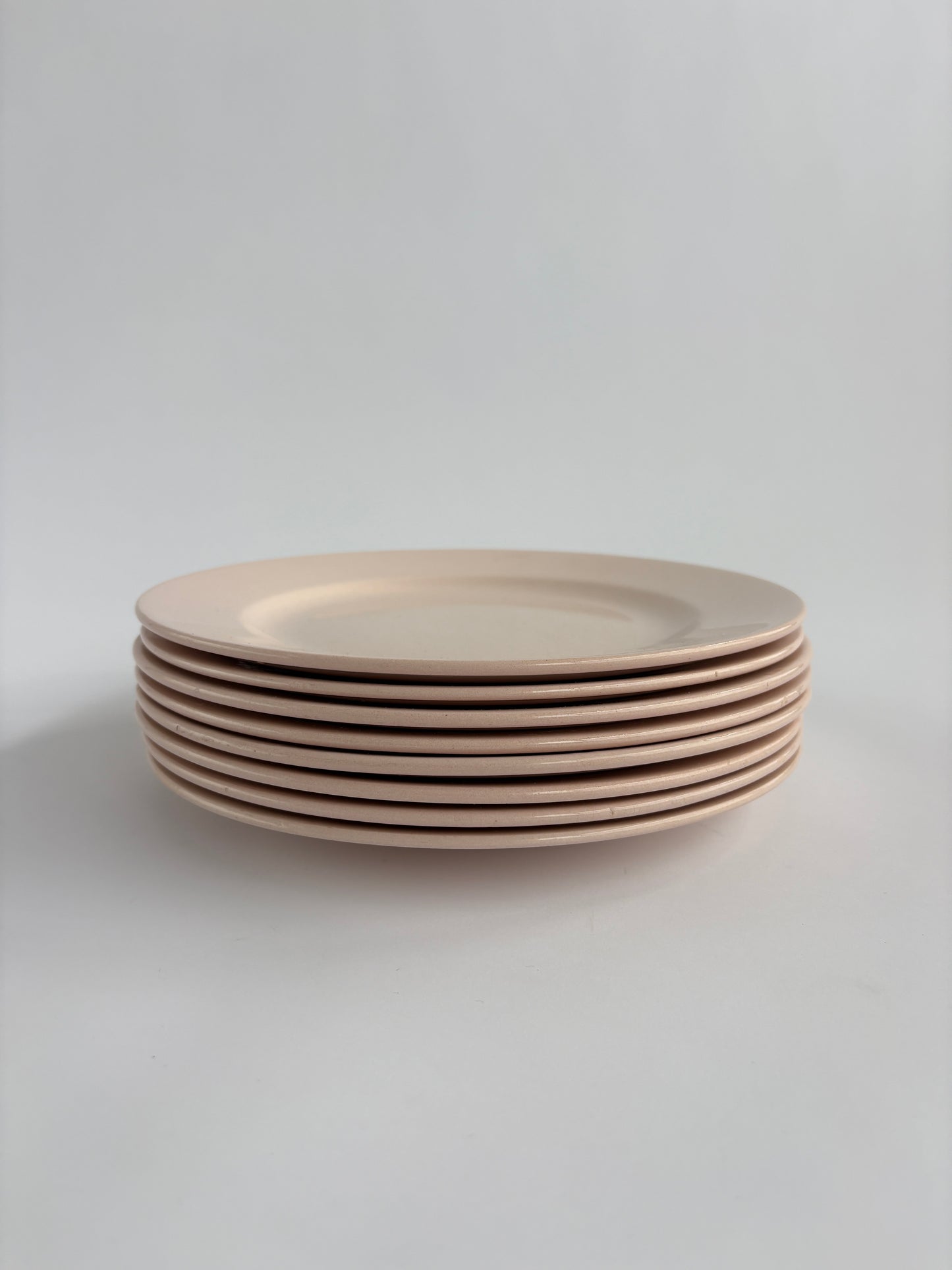 Set of 8 blush pink plates