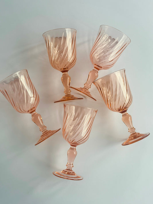 Set of 5 small wine glasses