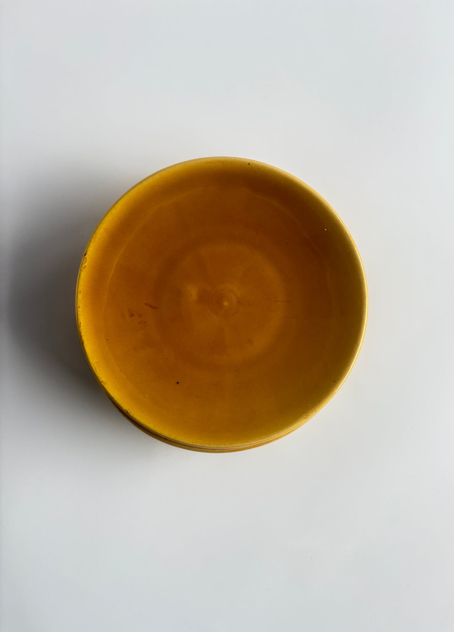 Set of 5 yellow plates