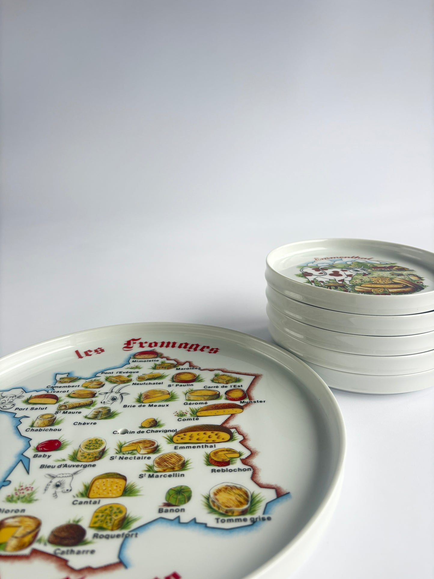 Set of 5 cheese plates and 1 large plate