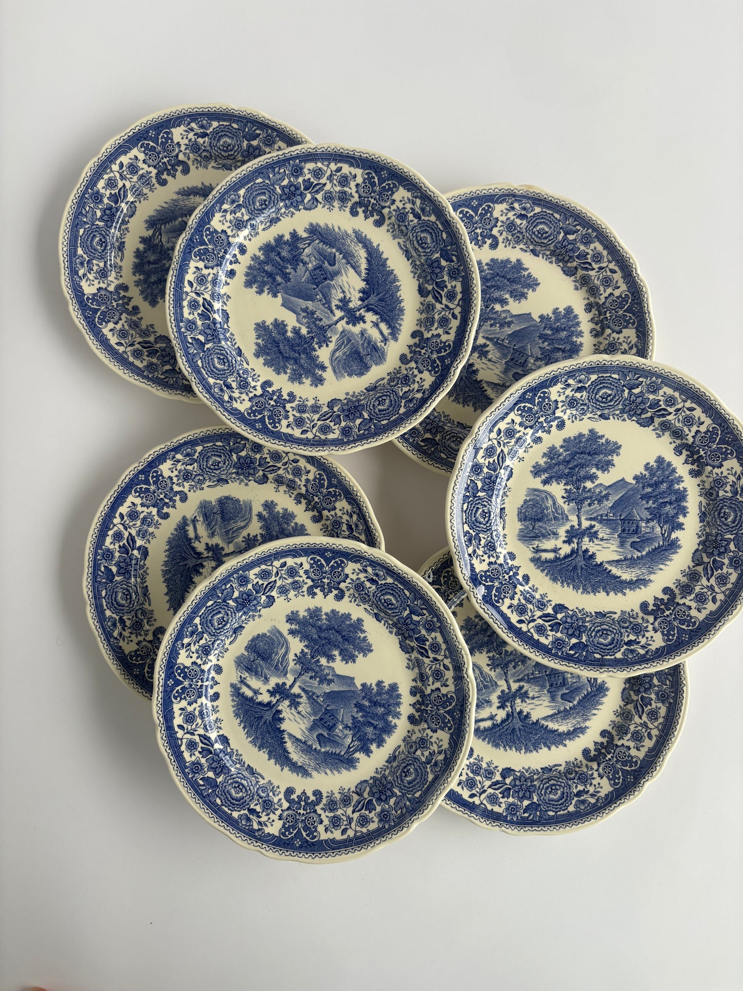 Set of 7 plates