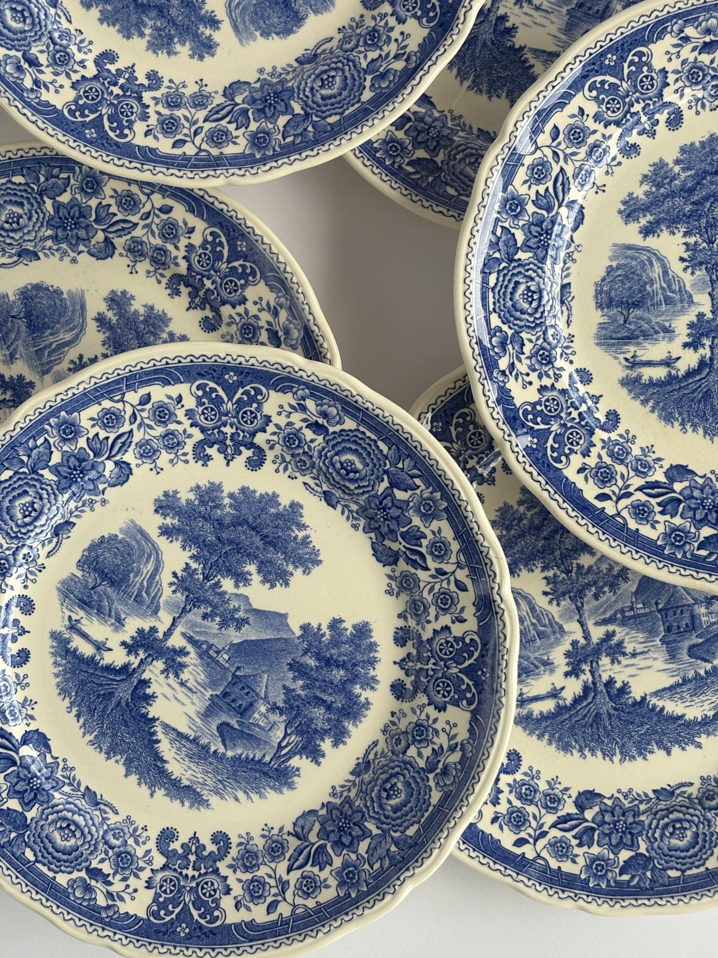 Set of 7 plates