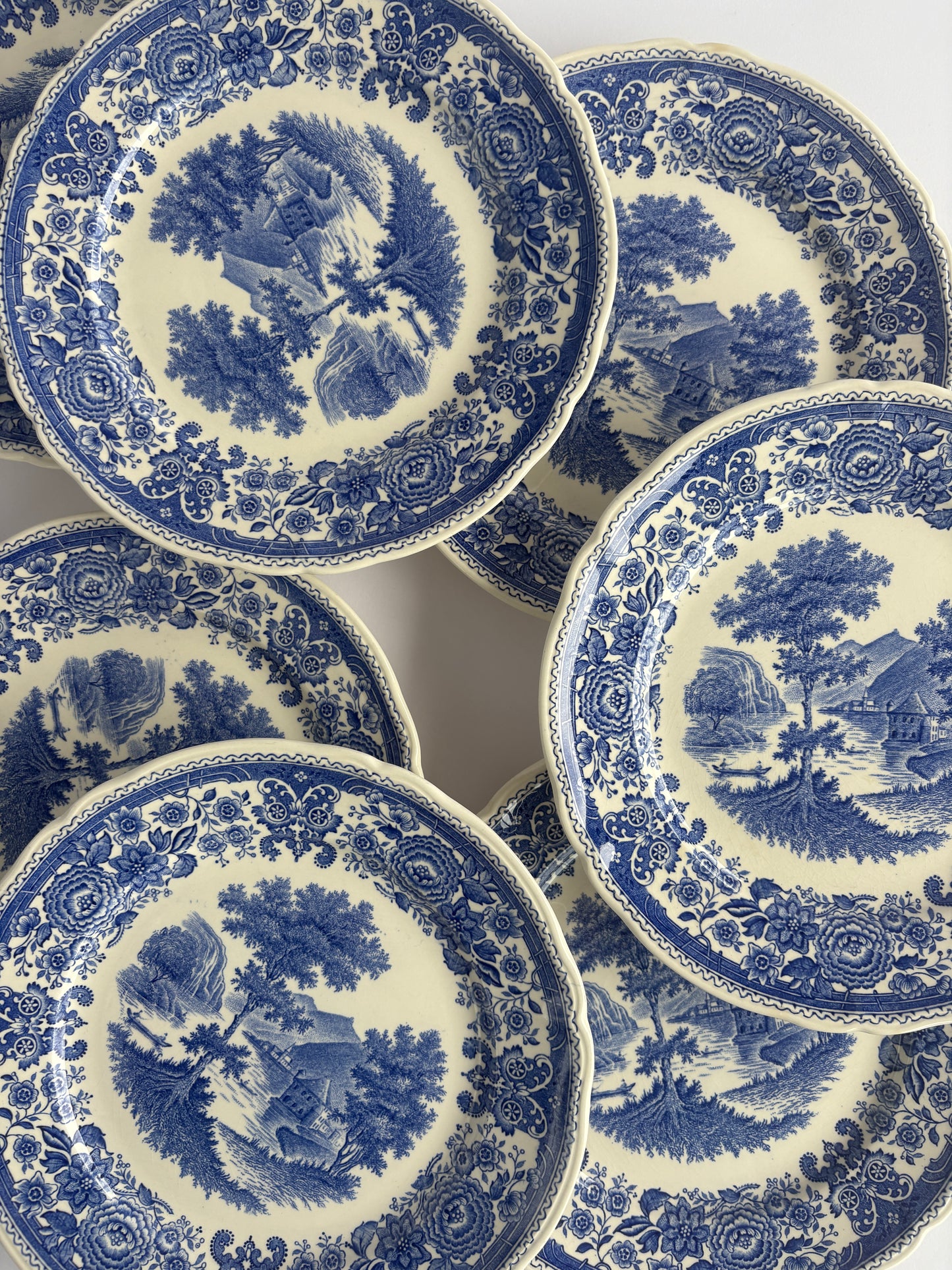 Set of 7 plates