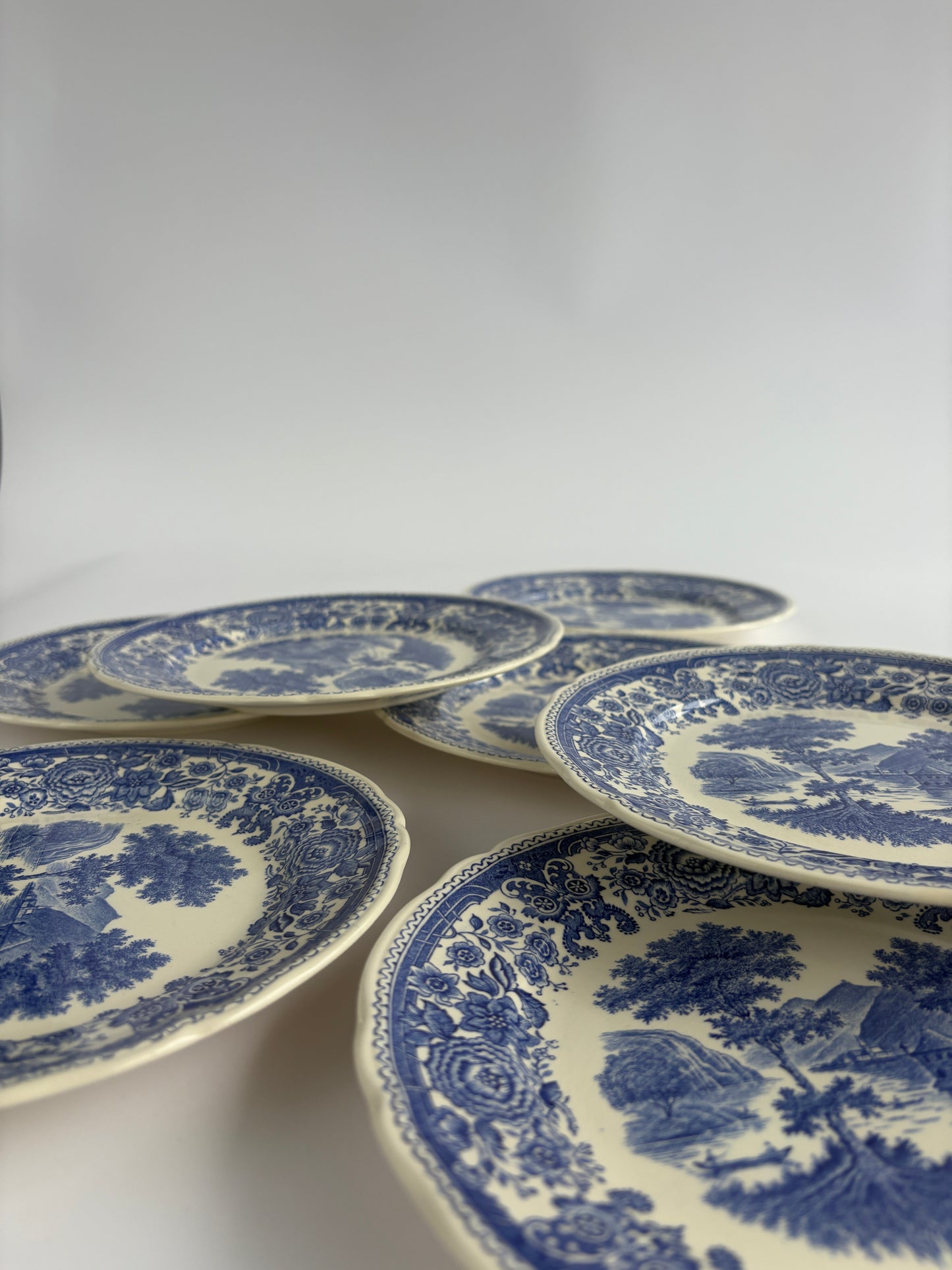 Set of 7 plates