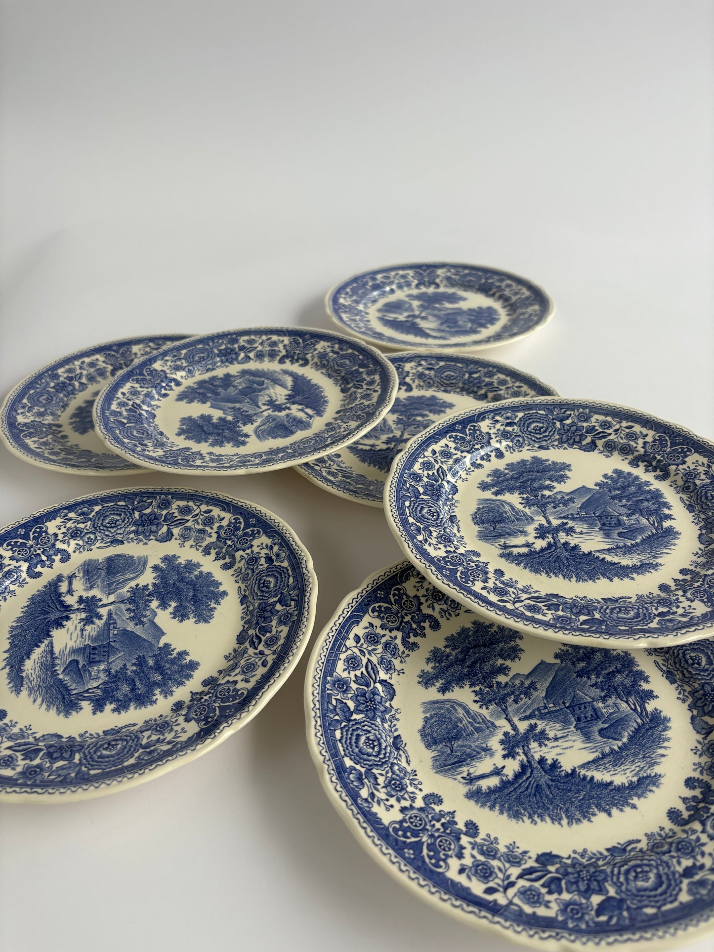 Set of 7 plates