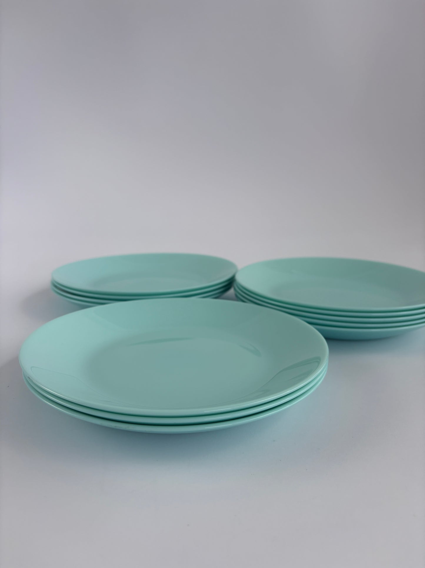 Set of 12 small turquoise plates