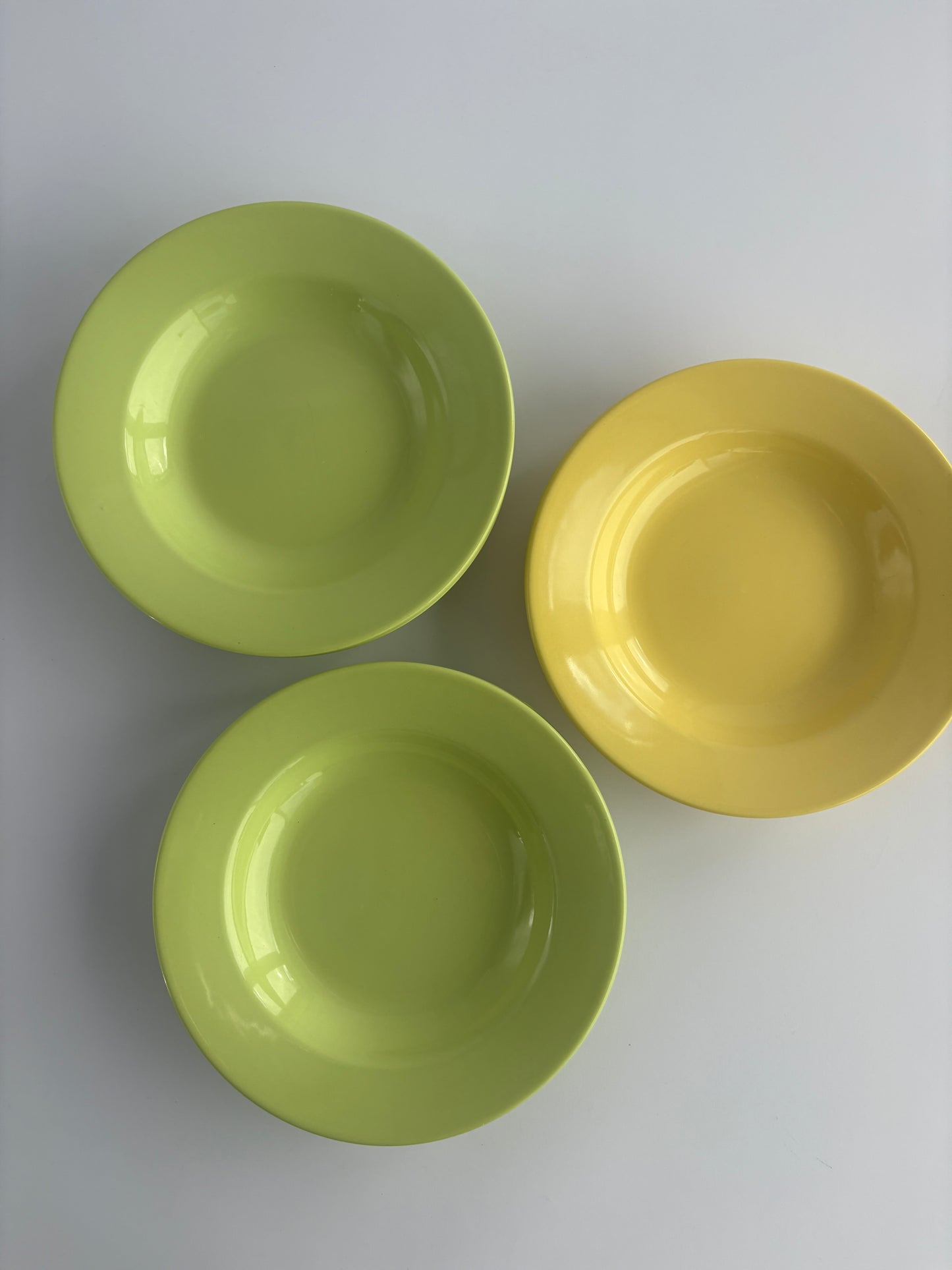 Set of 6 deep plates