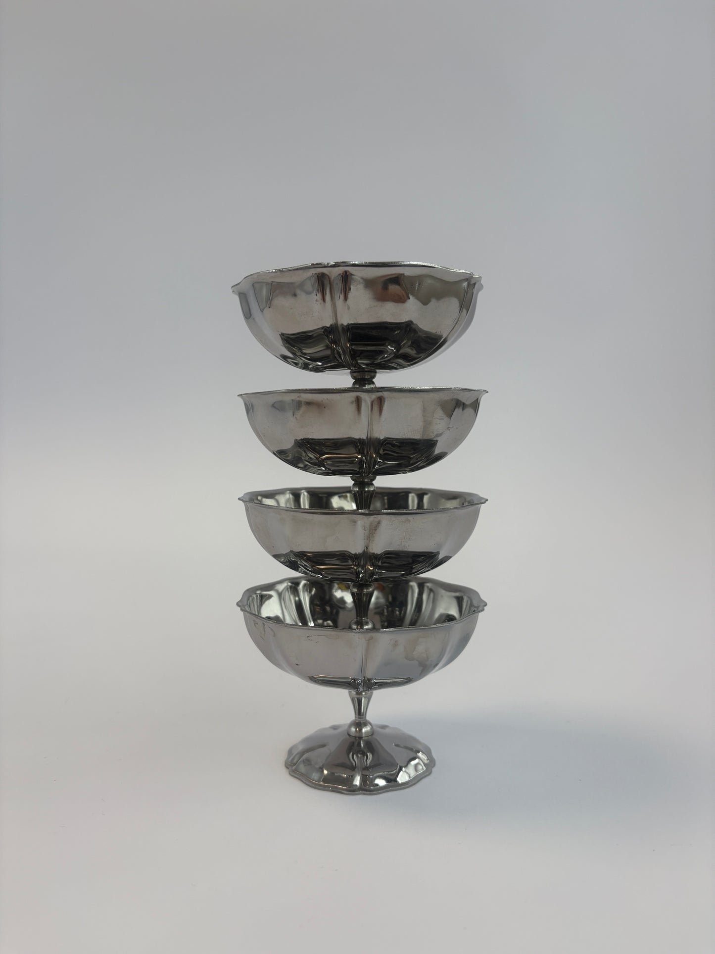 Set of 4 silver coupes
