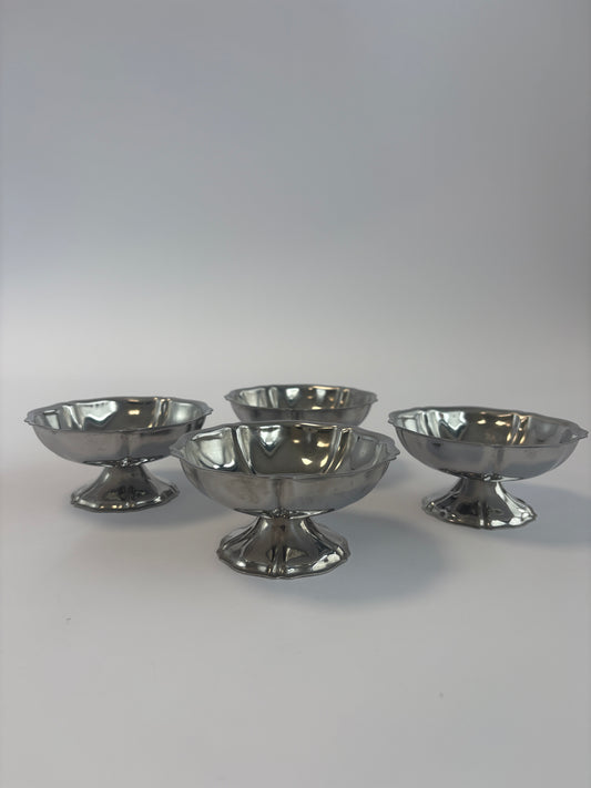 Set of 4 wide silver coupes