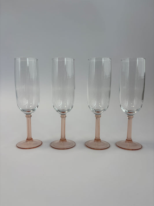 Set of 4 champagne glasses with pink stems