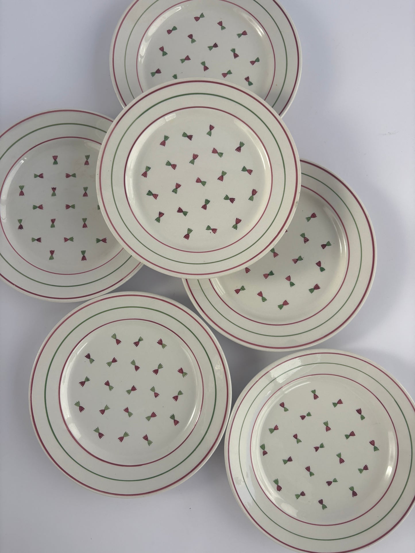 Set of 6 dessert plates