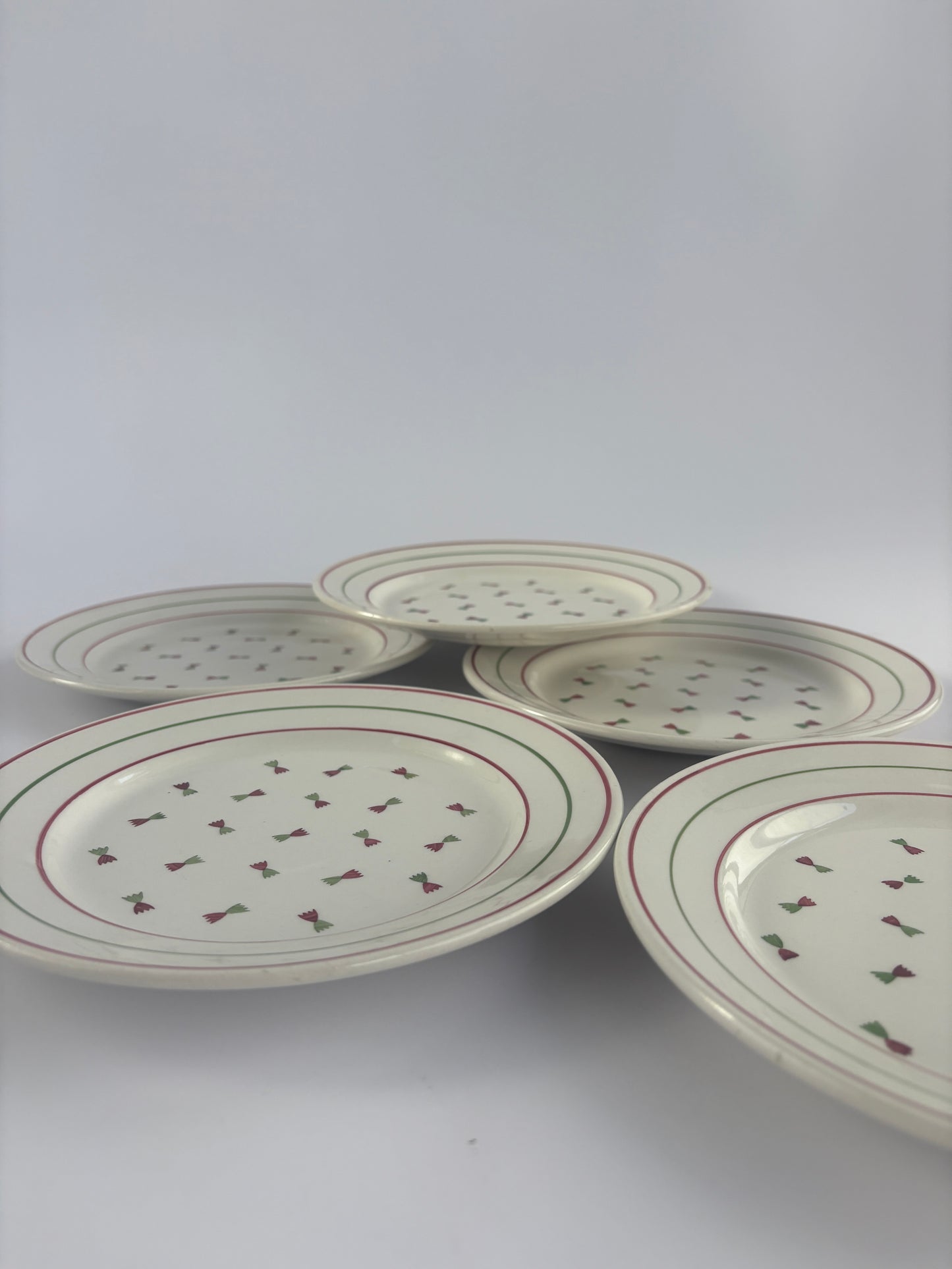 Set of 6 dessert plates