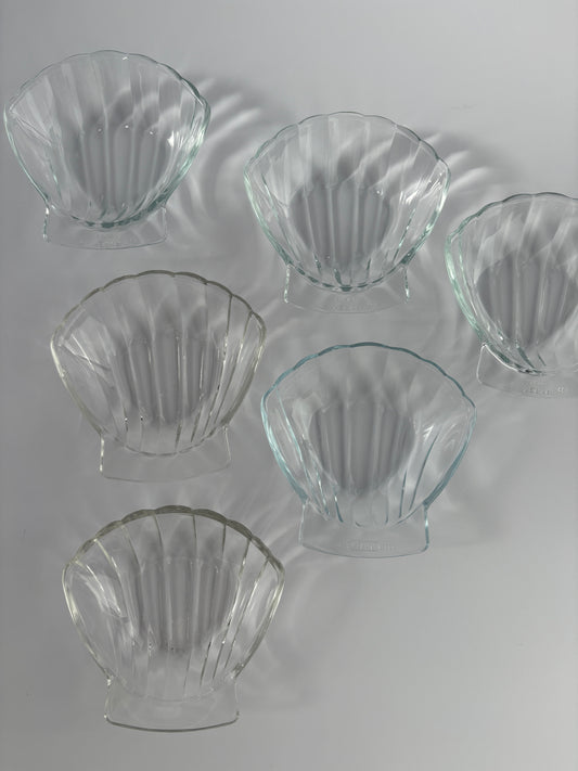 Set of 2 glass shell bowl