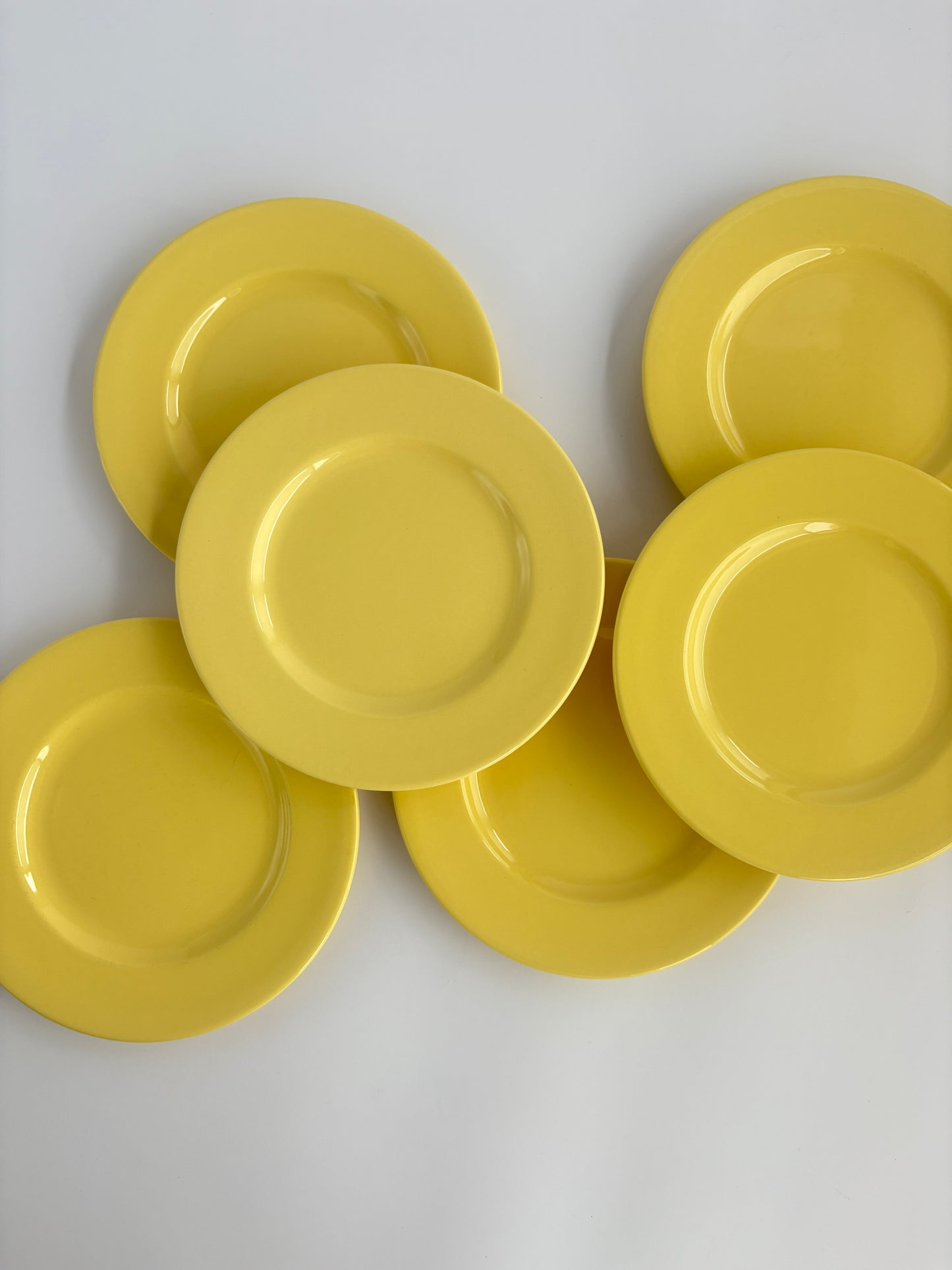 Set of 6 bright yellow plates