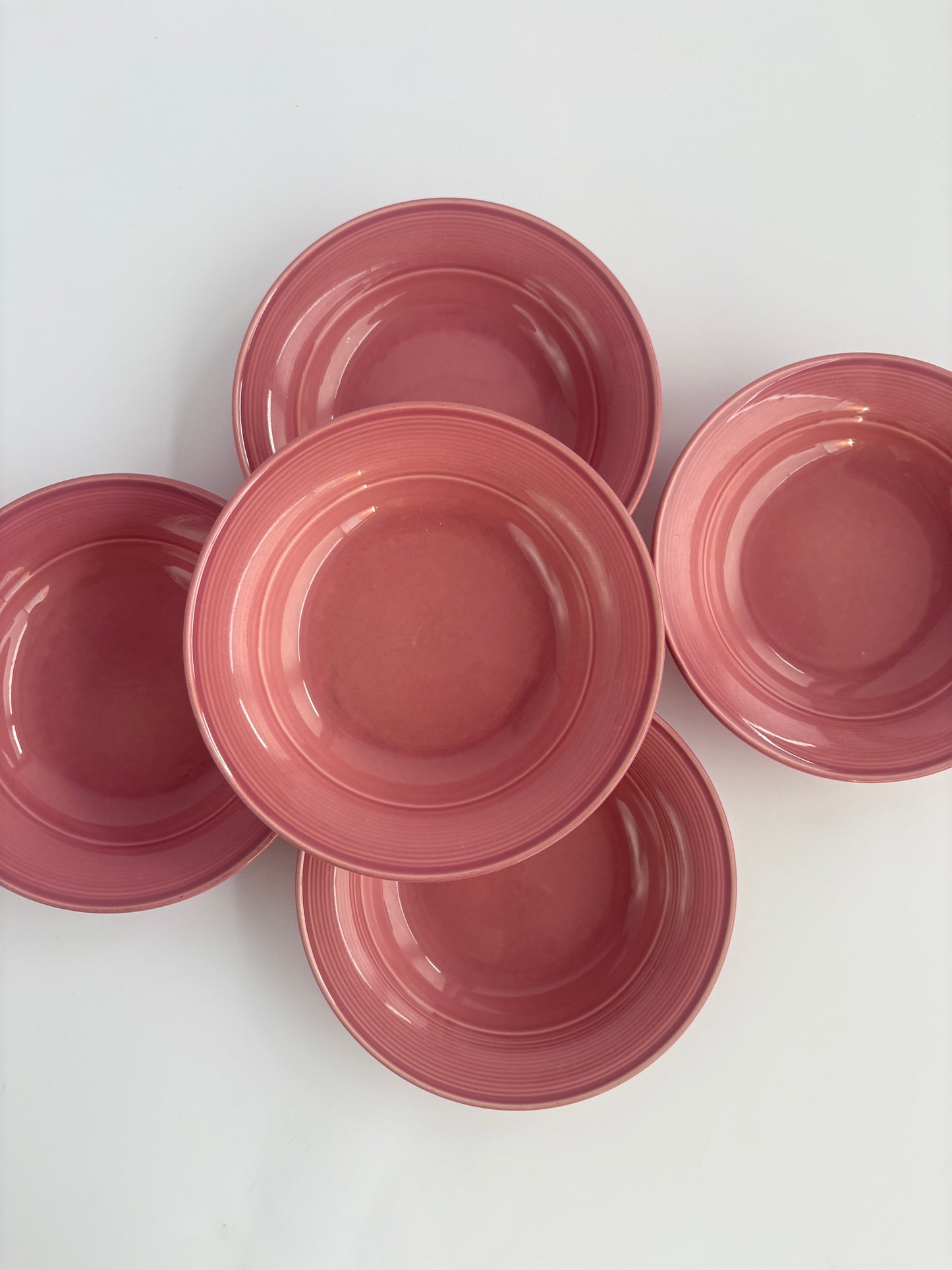 Set of 5 deep pink plates