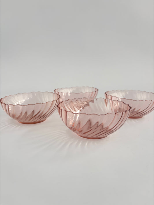 Set of 4 pink glass bowls