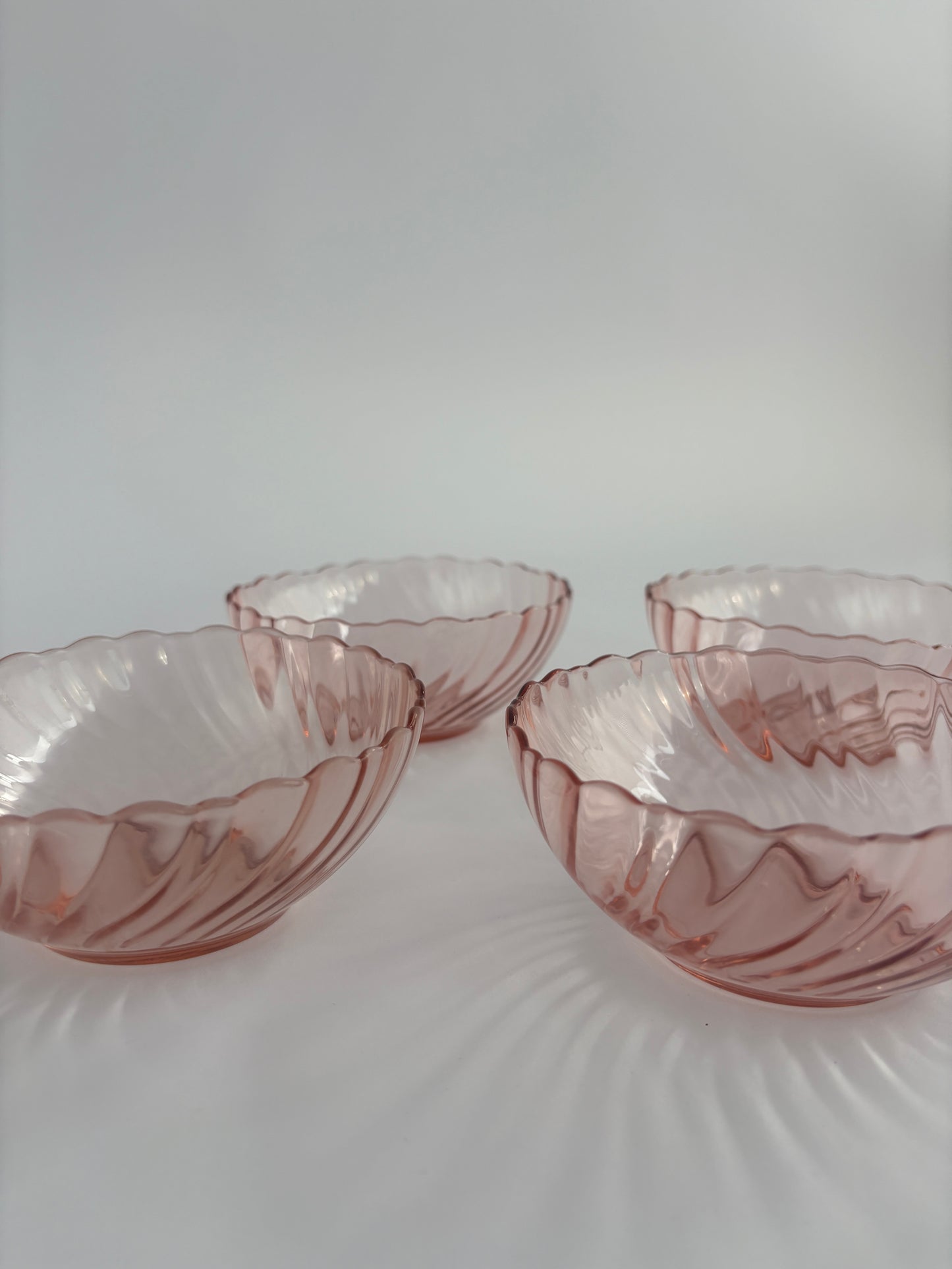 Set of 4 pink glass bowls