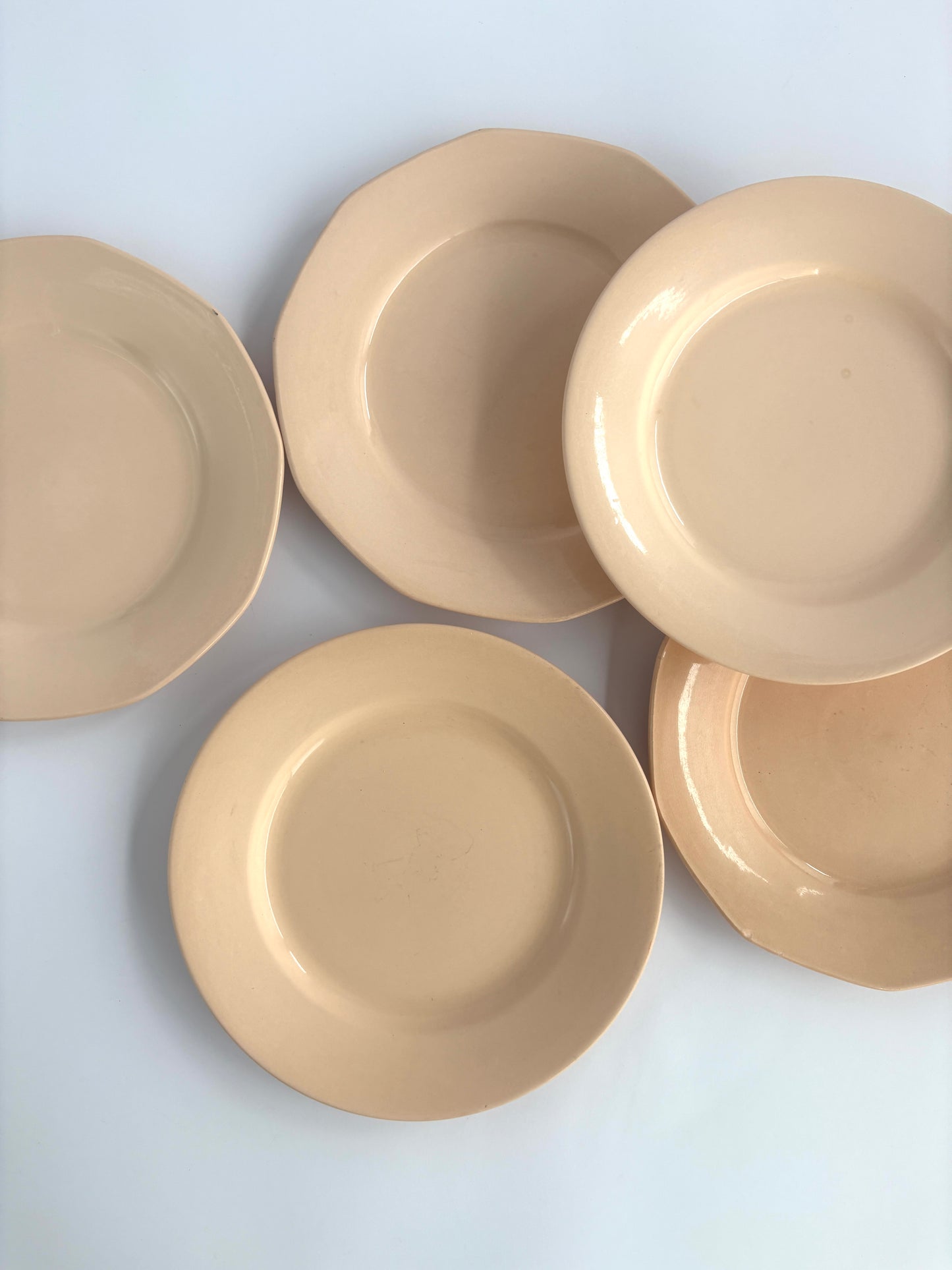 Set of 5 salmon pink plates