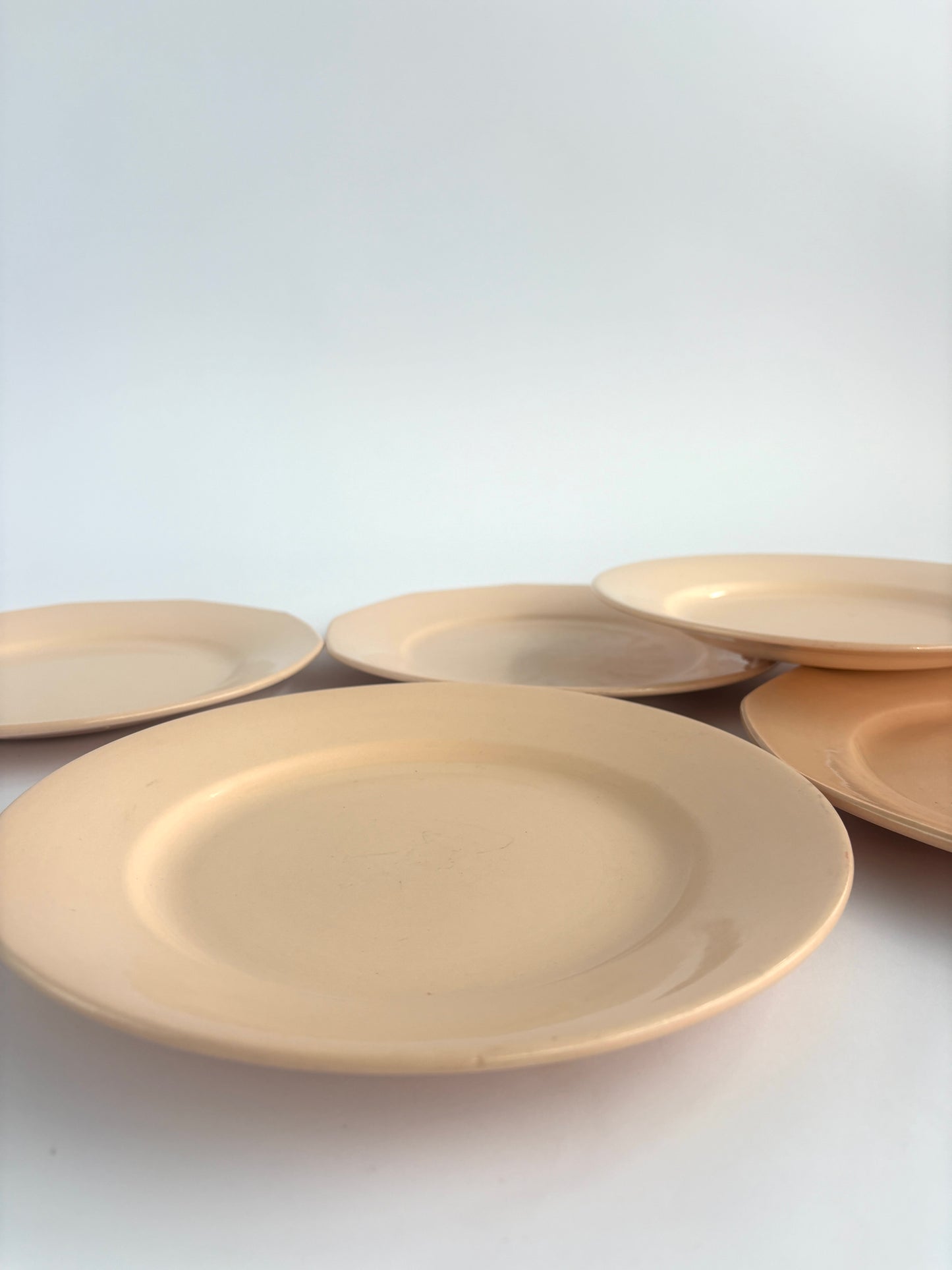 Set of 5 salmon pink plates