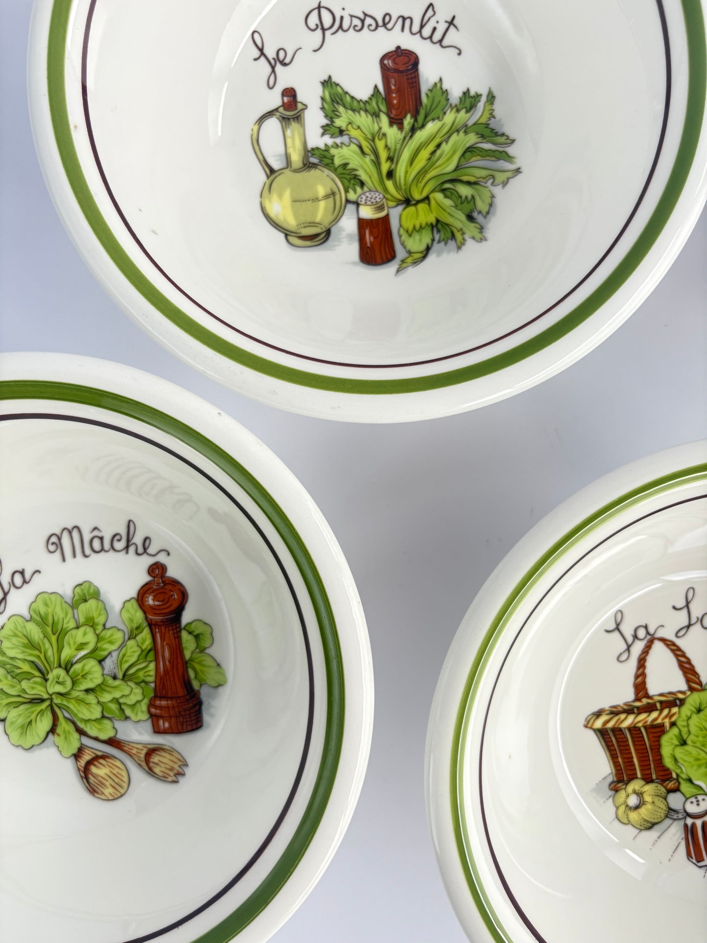 Set of 4 salad bowls