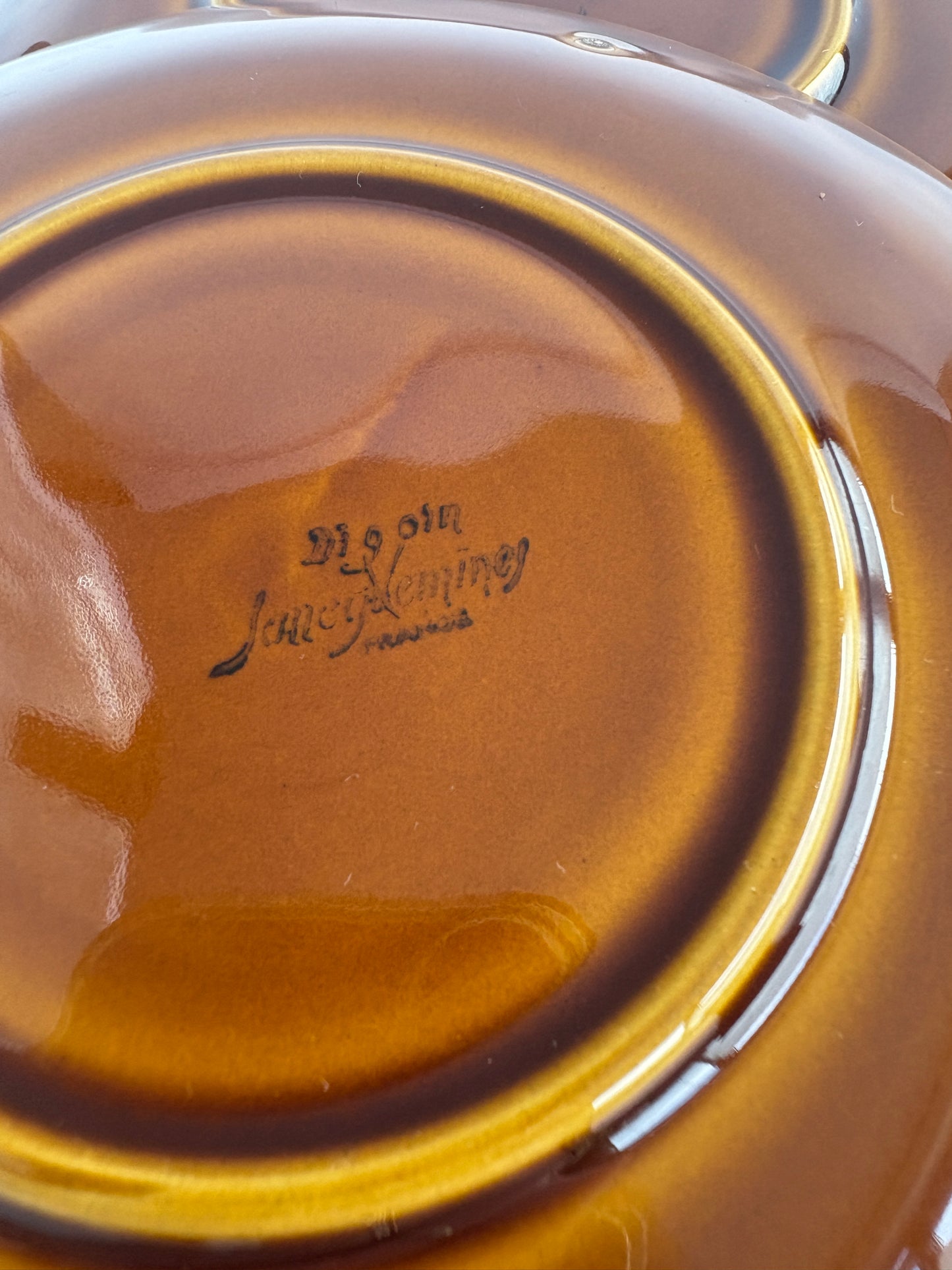 Set of 2 large cups with saucers