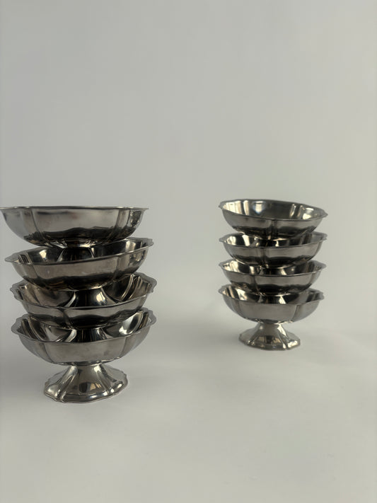 Set of 8 wide flower coupes